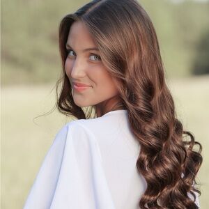 Meet your Posher, Cera